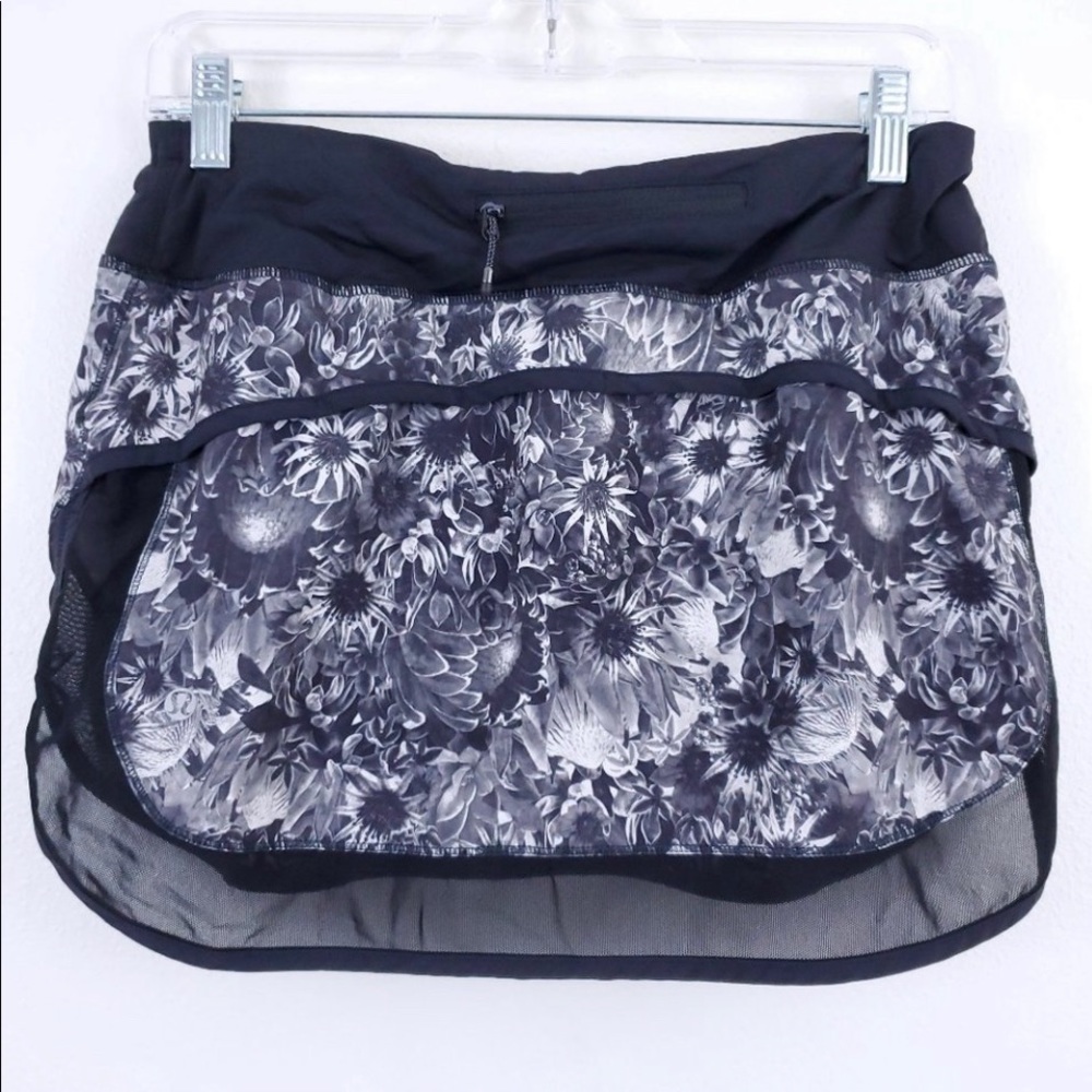 Lululemon skort size 4
